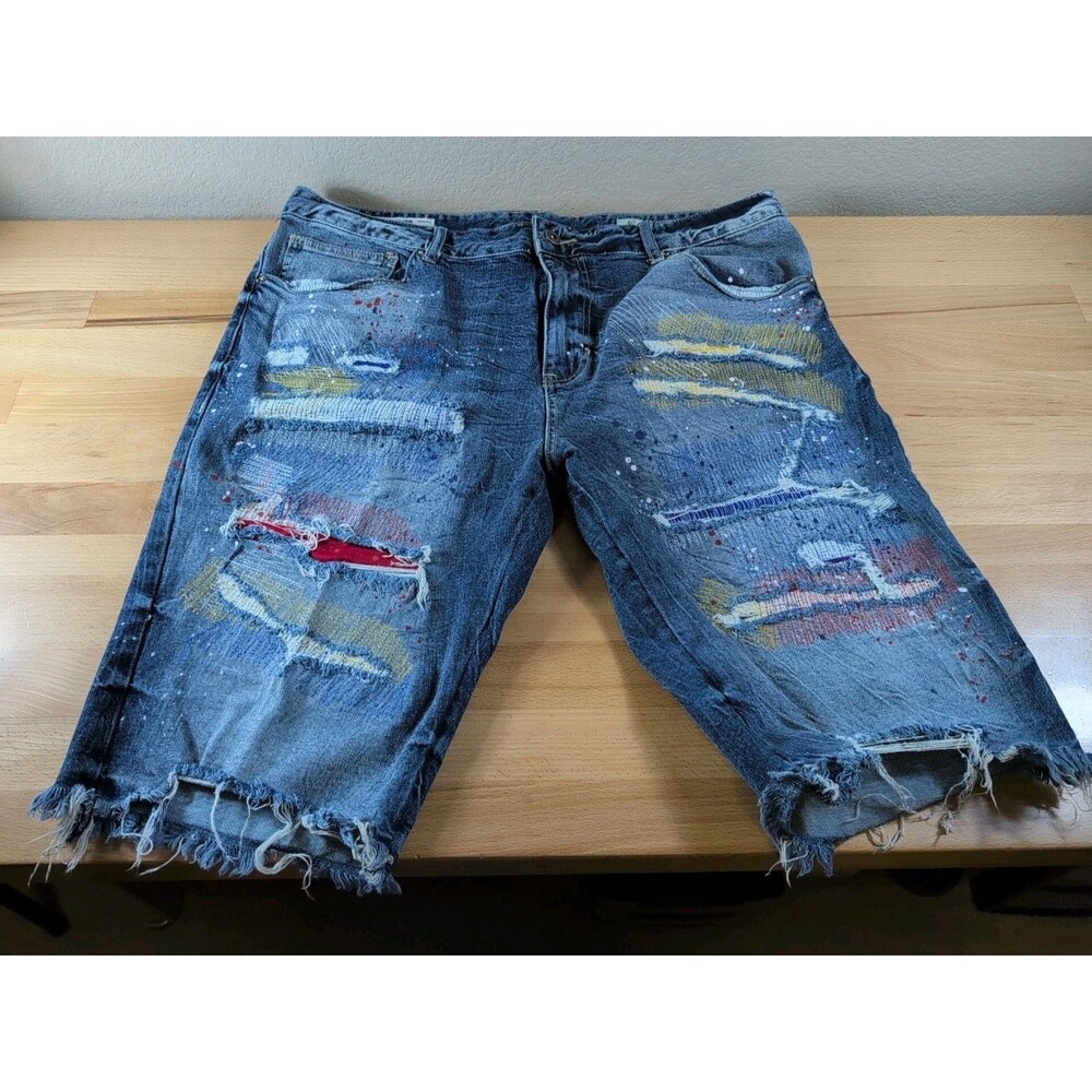 SMOKE RISE Mens 40 Embroidered Distressed Graffiti JEAN SHORTS Streetwear